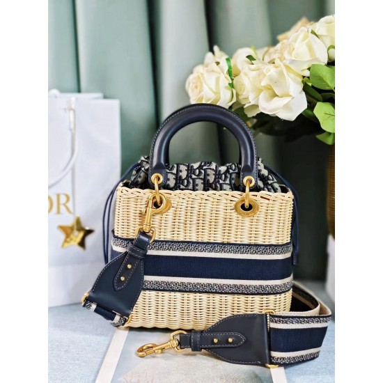 Tote book