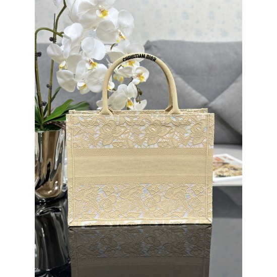 Tote book