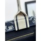 Tote book