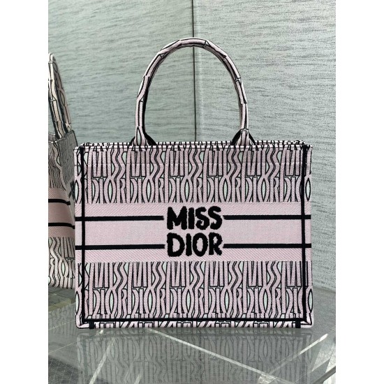 Tote book