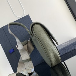 Saddle