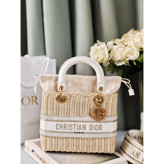 Tote book