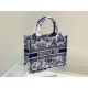 Tote book