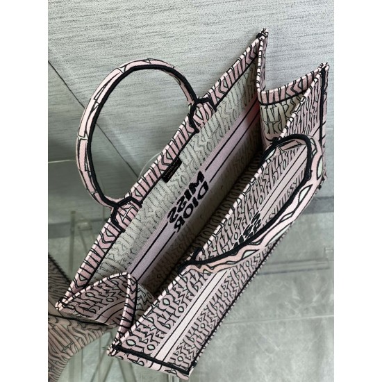 Tote book
