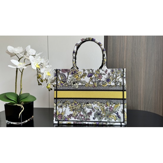 Tote book