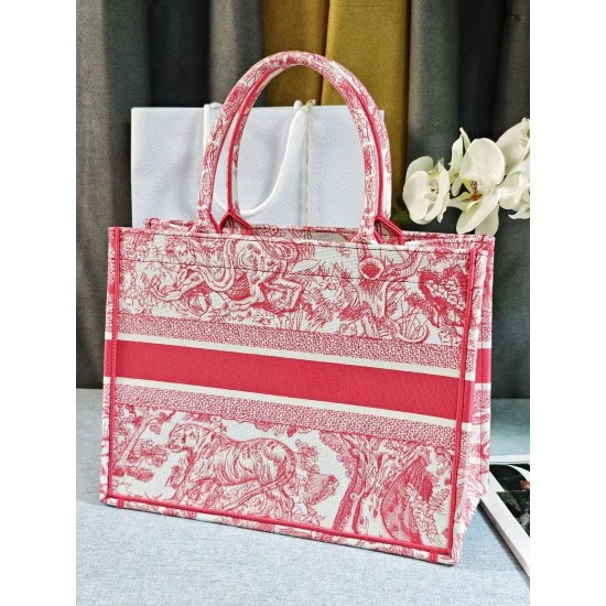 Tote book