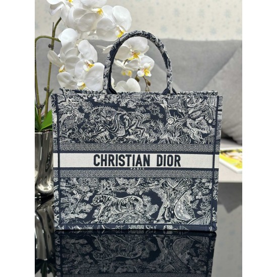 Tote book