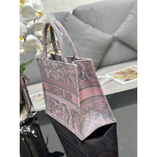 Tote book