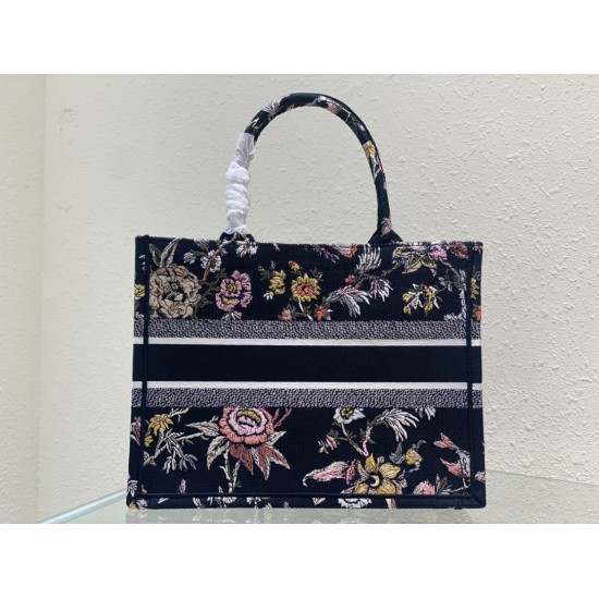 Tote book