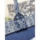 Tote book