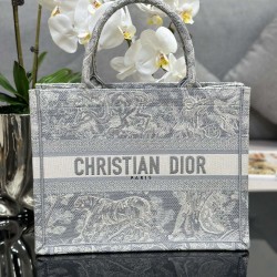 Tote book