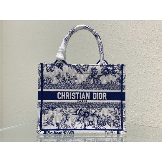 Tote book
