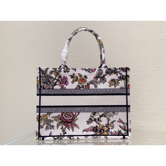 Tote book