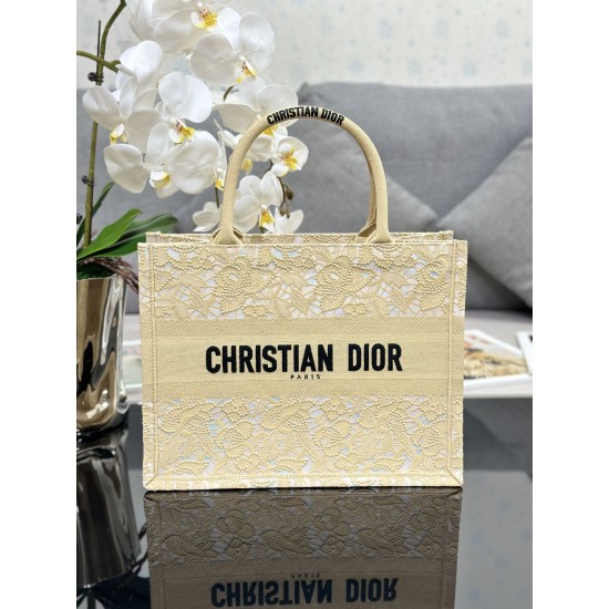 Tote book