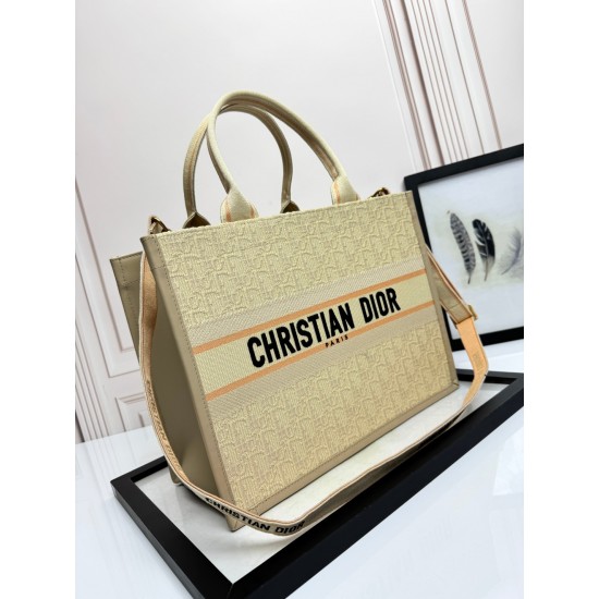 Tote book