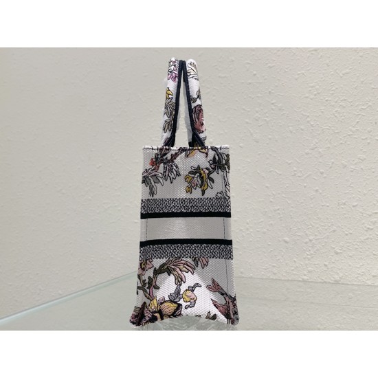 Tote book