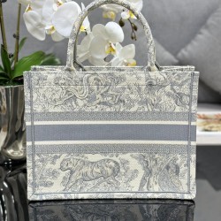 Tote book