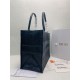 Tote book