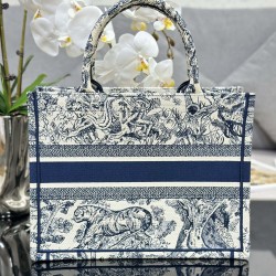 Tote book