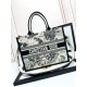 Tote book