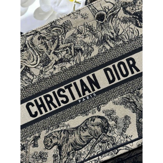 Tote book