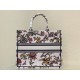 Tote book