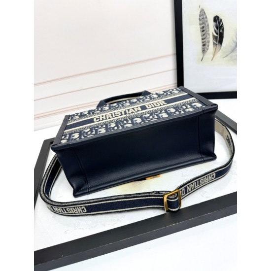 Tote book