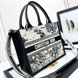Tote book