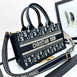 Tote book