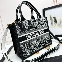 Tote book