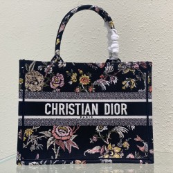 Tote book