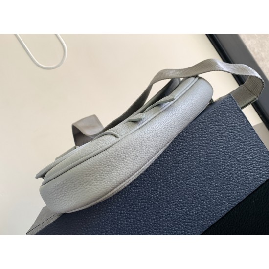 Saddle