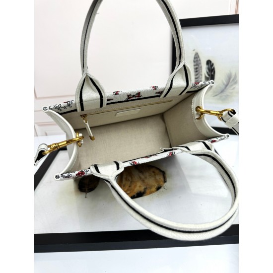 Tote book
