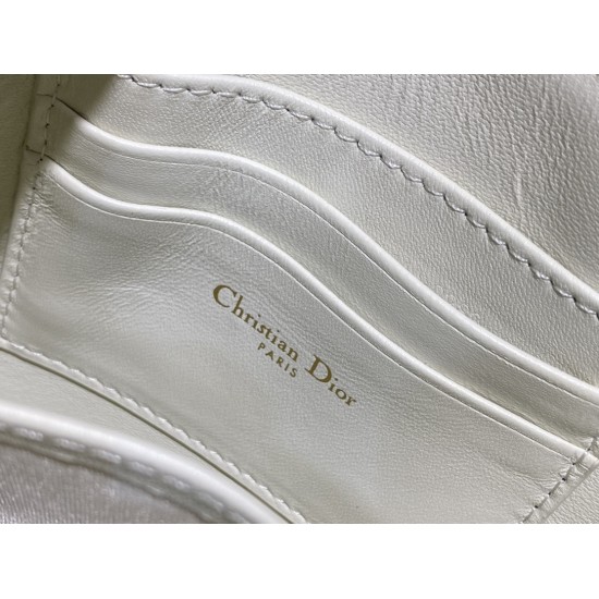 Saddle