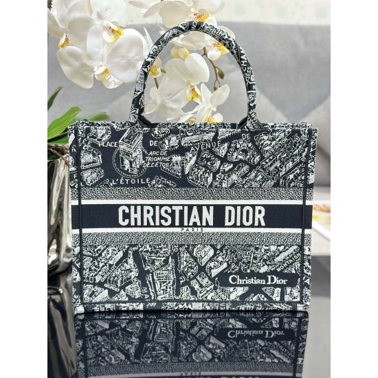 Tote book