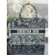 Tote book