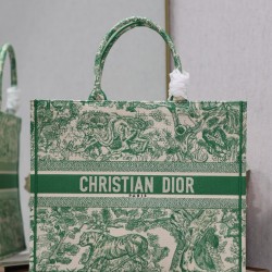 Tote book