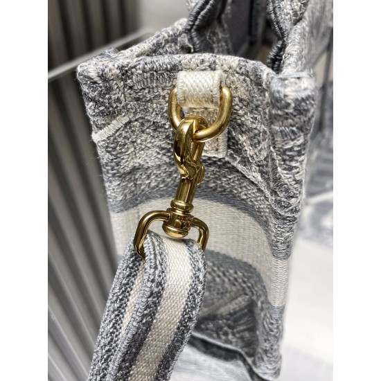 Tote book Tote book