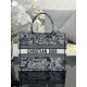 Tote book