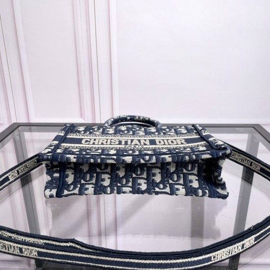 Tote book