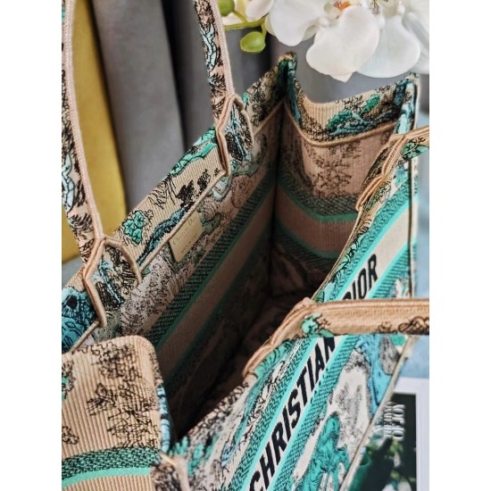 Tote book