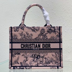 Tote book