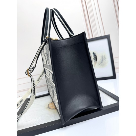 Tote book
