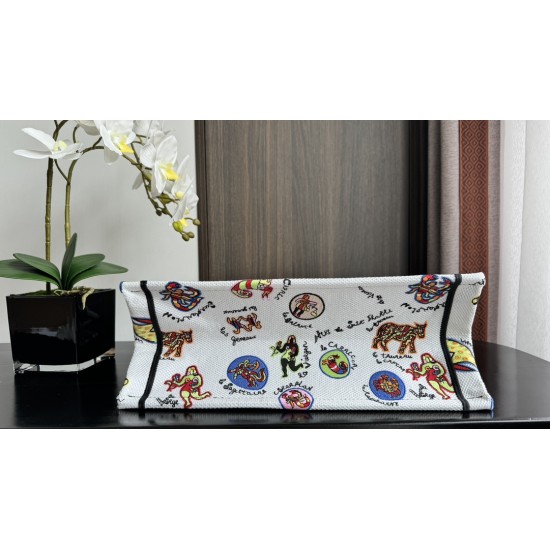 Tote book