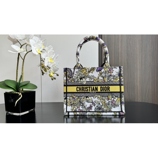 Tote book