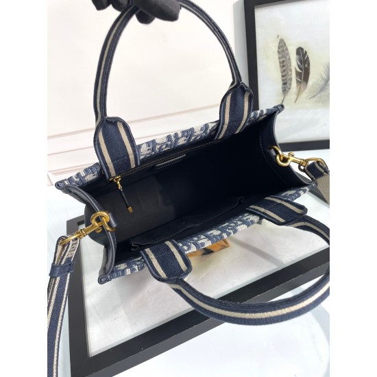 Tote book