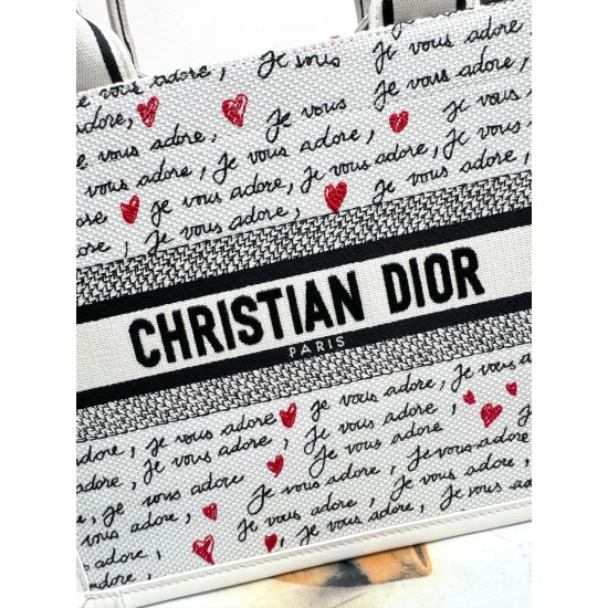Tote book