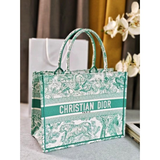 Tote book