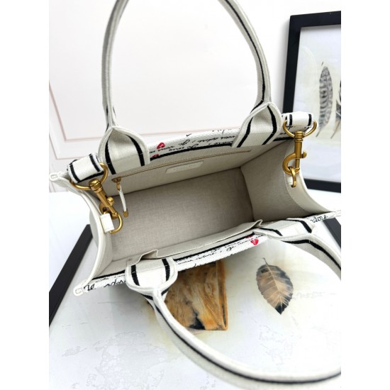 Tote book
