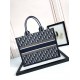 Tote book